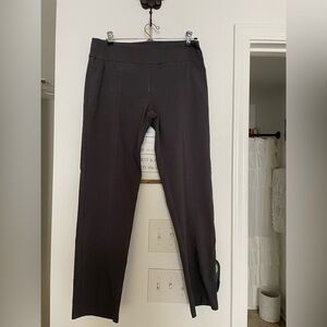 Woman’s Zac & Rachel Pull On Casual Pants
